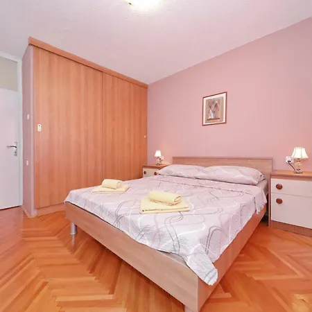Cozy Lana In The Center Apartamento