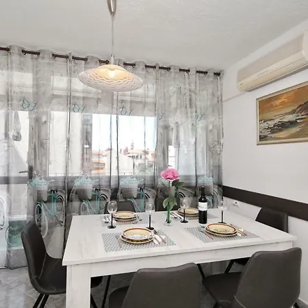דירה Lana In Centre With Garage זאדאר