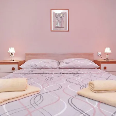 公寓 Cozy Lana In The Center 扎达尔