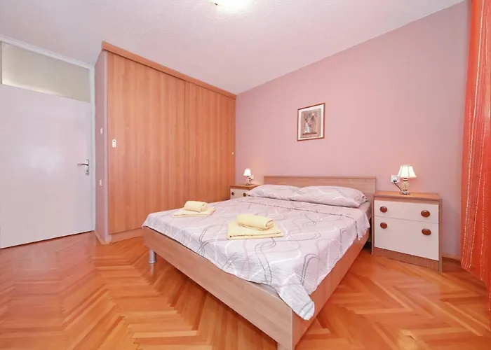 Cozy Lana In The Center Apartamento