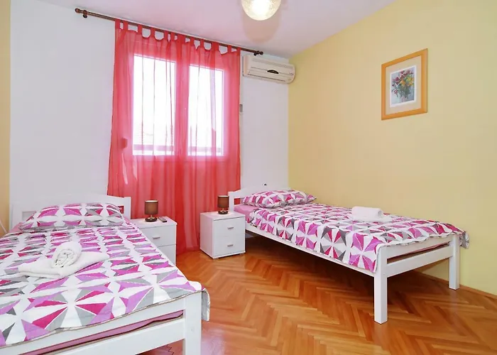 Cozy Lana In The Center Apartamento