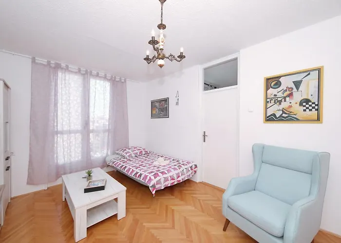 Cozy Lana In The Center Apartamento Zadar